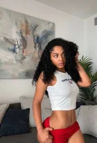 Nayla Curacao Beauty