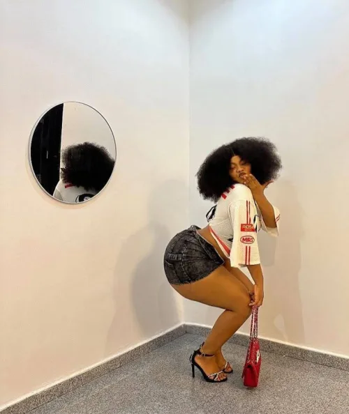 Ella — 4