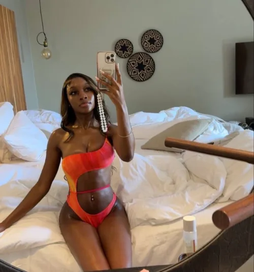 Tiwa Bae — 4