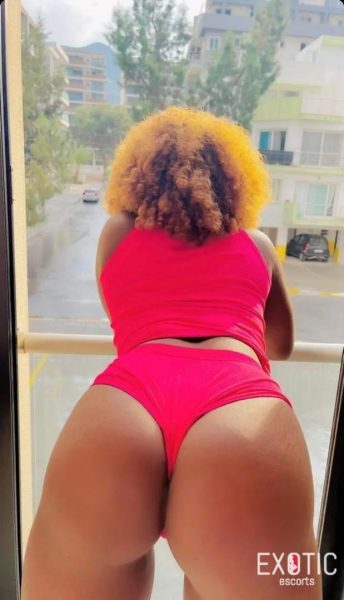 Layla, escort in Mamelles, Senegal (photo 2)