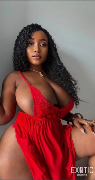 Sandra, escort in Mamelles, Senegal (photo 2)