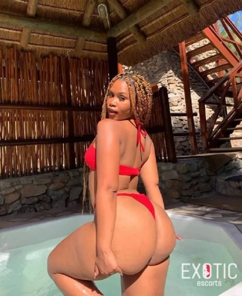 Sweet, escort in Almadies, Senegal